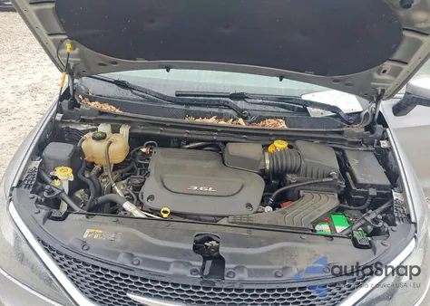 2017 Chrysler Pacifica Touring из США, поврежденный, VIN 2C4RC1DG9HR514989